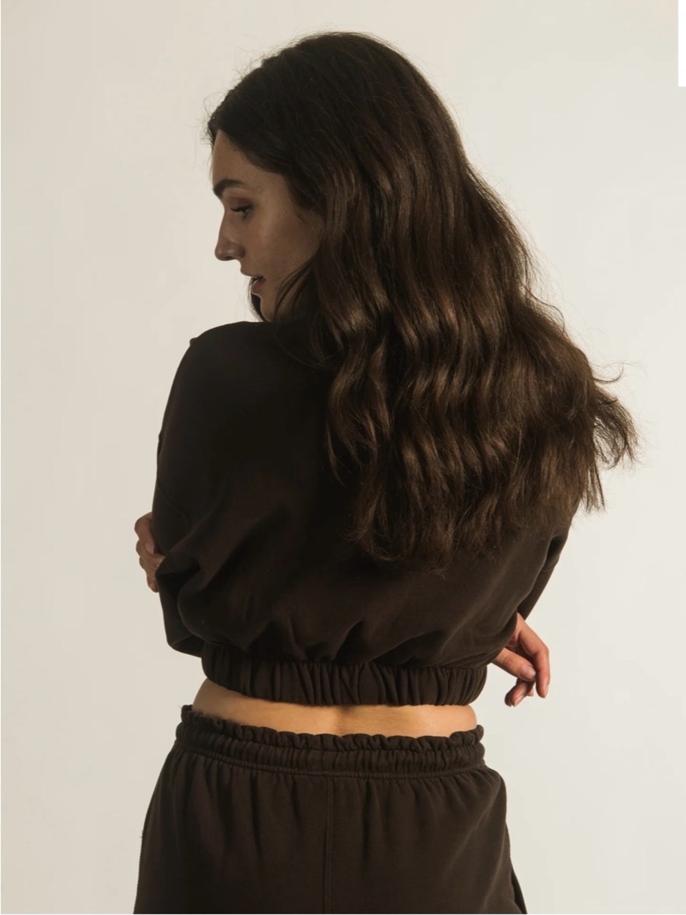 💙 Harlow - Cropped Sweatshirt in Deep Chocolate Brown - SZ L - Picture 4 of 8